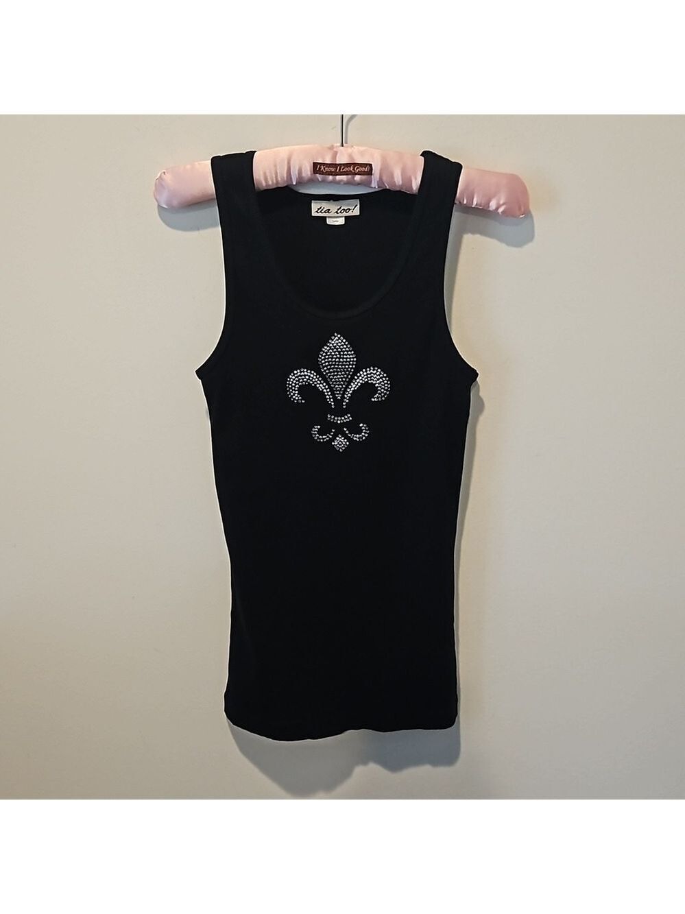 TIA TOO! WOMEN'S BLACK RIBBED TANK TOP WITH A FRONT SILVER DESIGN SIZE LARGE